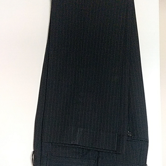 Burberry pant - Picture 2 of 3